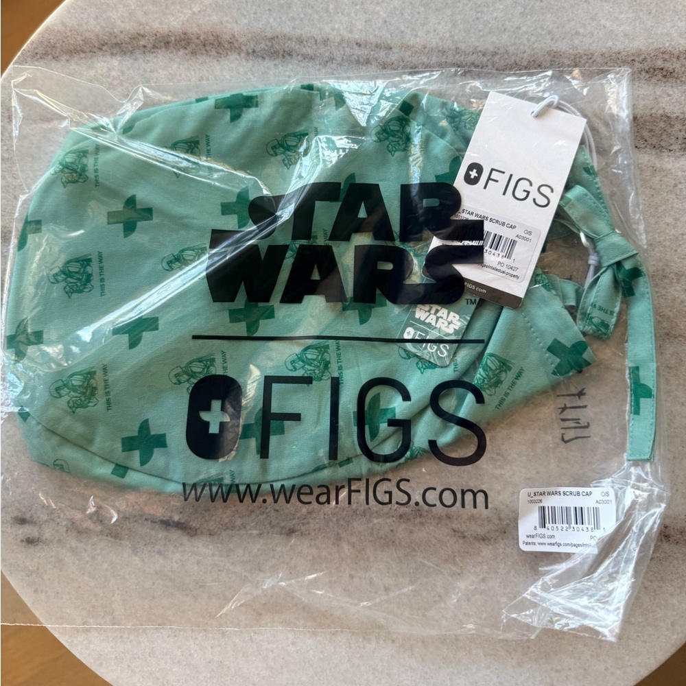 FIGS STAR WARS Grogu & Mando Scrub Cap - Picture 3 of 7